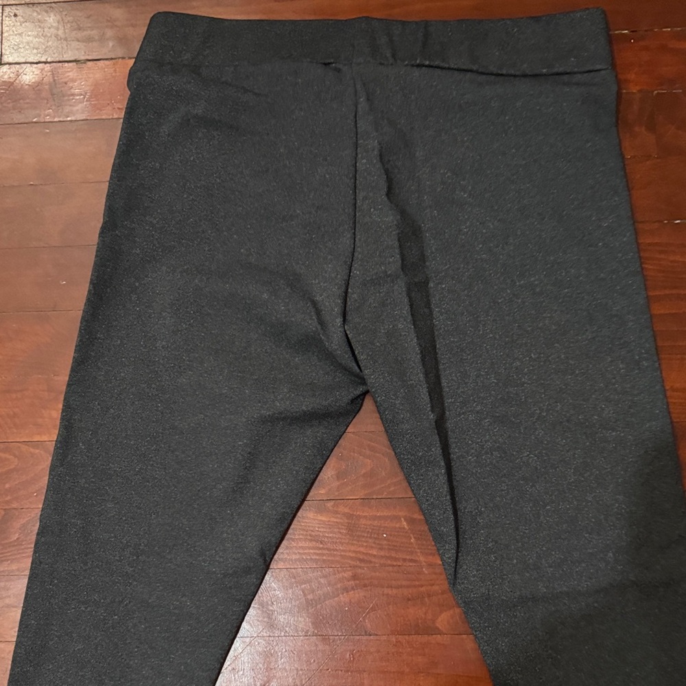 Women’s  grey Leggings - Picture 5 of 6
